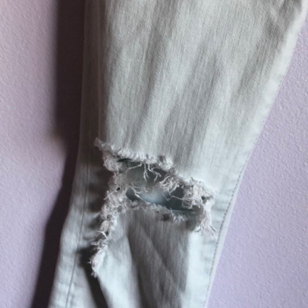 abercrombie and Fitch Jeans - Picture 3 of 9